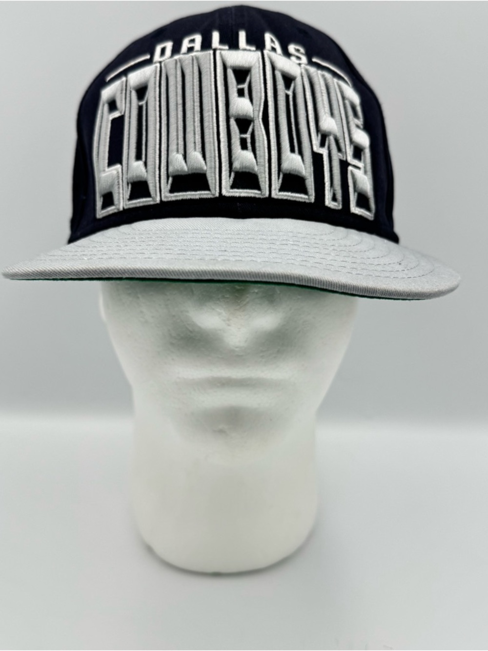 Dallas Cowboys New Era 9Fifty Snapback Hat Cap retro-inspired Big Logo design 3D